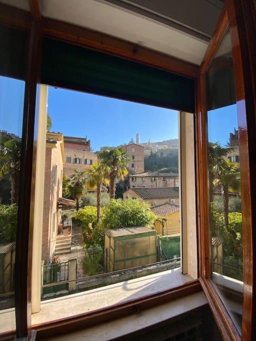 Appartamento A Due Passi Da Piazza Del Campo Siena Bagian luar foto